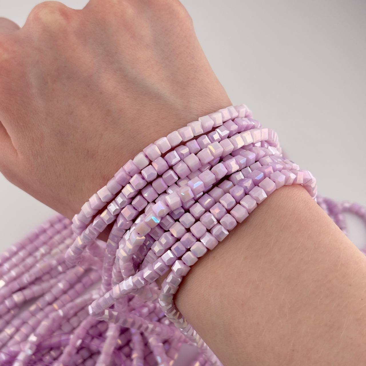 Чешское стекло размер 4мм цвет сиреневый